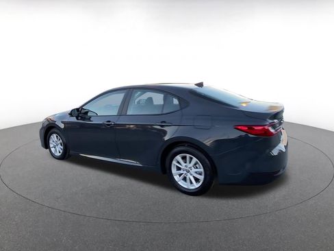 Used 2025 Toyota Camry LE image 10