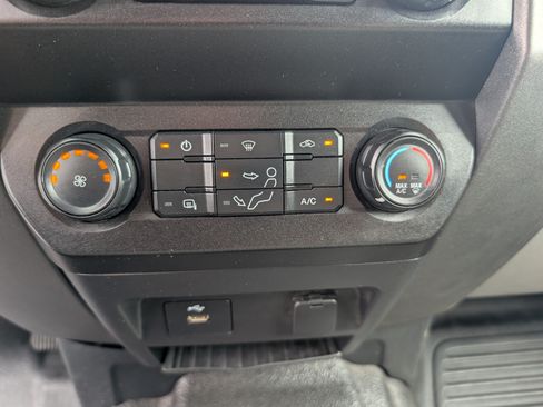 Used 2020 Ford F250 XL w/ Power Equipment Group AWD/4WD image 19