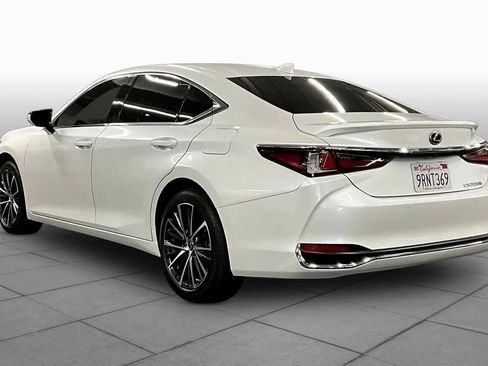 Used 2025 Lexus ES 300h w/ Premium Package image 11