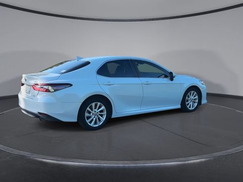 Used 2023 Toyota Camry LE FWD image 8