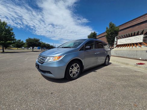 Used 2011 Honda Odyssey EX image 3