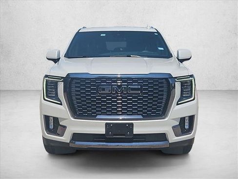 Used 2024 GMC Yukon Denali Ultimate AWD/4WD image 2