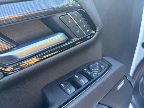 New 2025 GMC Sierra 2500 AT4 w/ AT4 Premium Plus Package image 11