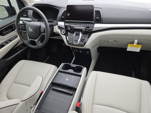New 2026 Honda Odyssey Touring image 26