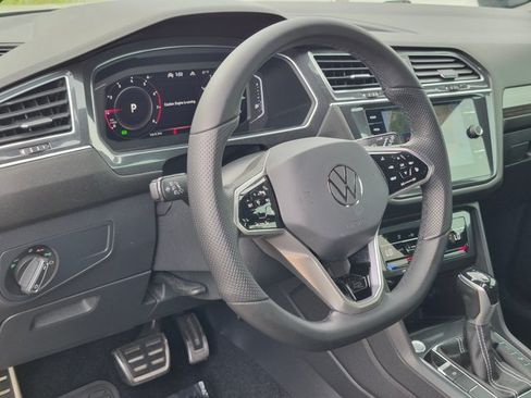 Used 2023 Volkswagen Tiguan SEL R-Line AWD/4WD image 10