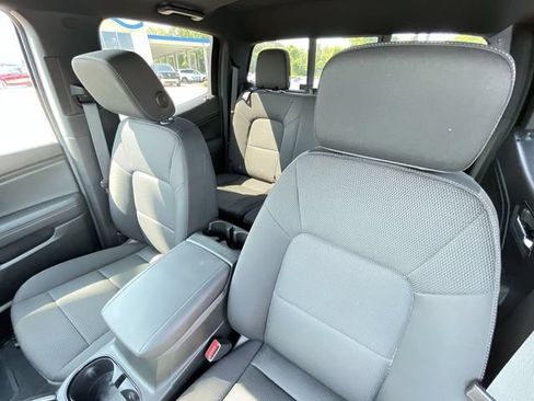 Used 2023 Chevrolet Colorado LT w/ LT Convenience Package II AWD/4WD image 15