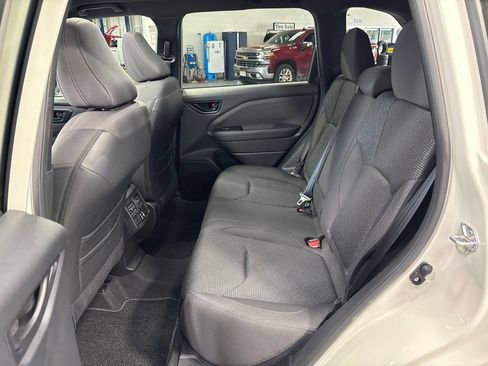 Used 2025 Subaru Forester Premium AWD/4WD image 31