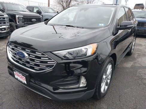 Certified 2024 Ford Edge Titanium image 4