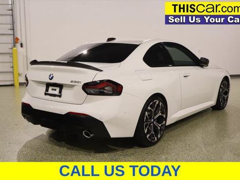 Used 2025 BMW 230i Coupe w/ Convenience Package RWD image 8
