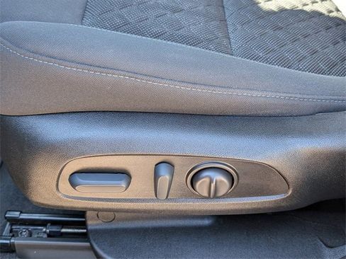 Used 2022 Chevrolet Blazer LT image 21