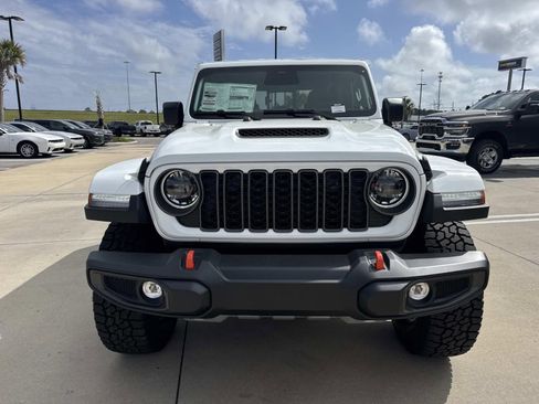 New 2026 Jeep Gladiator Mojave image 2