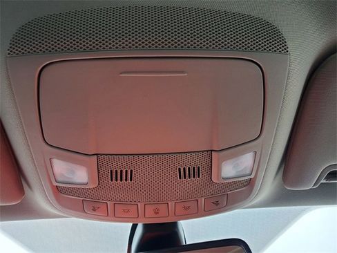 Used 2020 Ford Fusion SE image 32