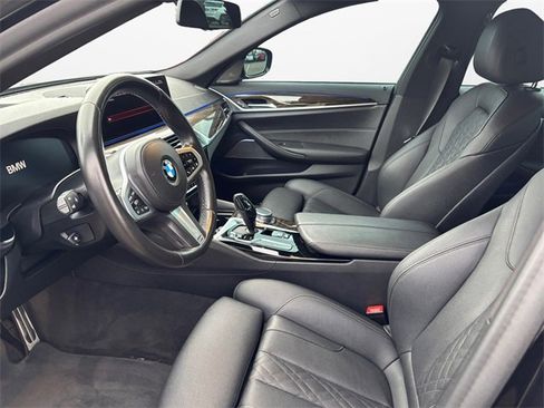Used 2021 BMW 540i w/ M Sport Package image 9