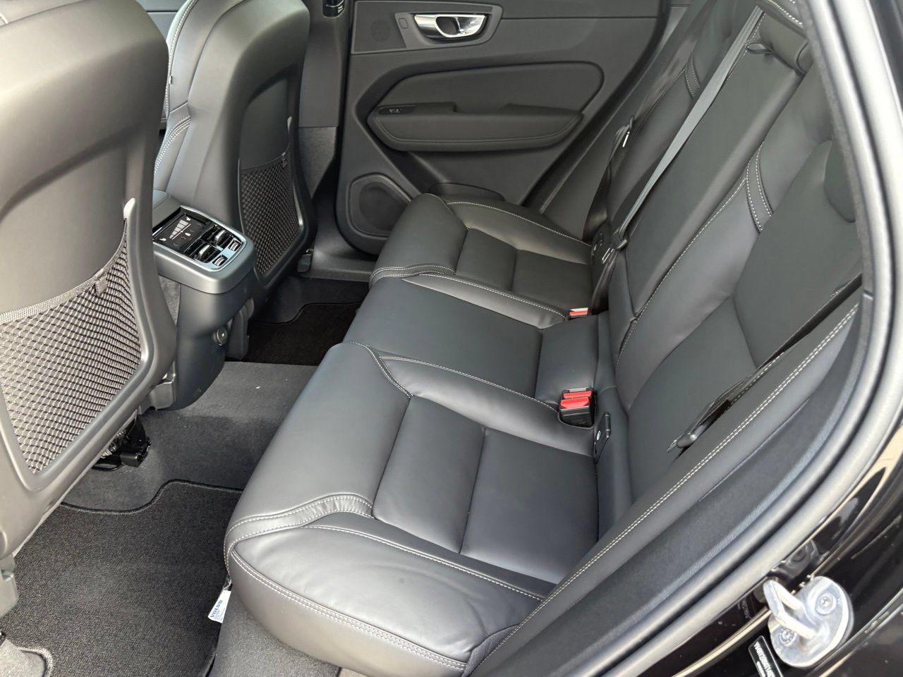 New 2026 Volvo XC60 B5 Ultra w/ Protection Package Premier AWD/4WD image 22