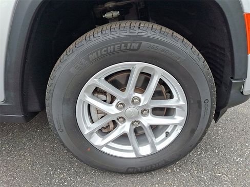 Used 2022 Jeep Grand Cherokee L Laredo w/ Luxury Tech Group I image 8