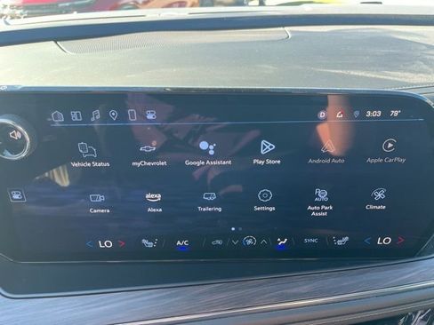 Used 2025 Chevrolet Suburban Z71 w/ Comfort Package image 29