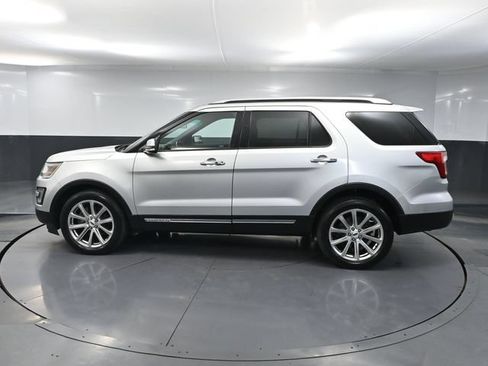 Used 2017 Ford Explorer Limited AWD/4WD image 9