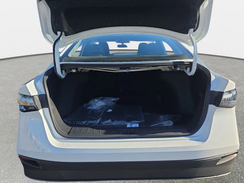 New 2026 Nissan Sentra SV w/ Floor Mat Package FWD image 12