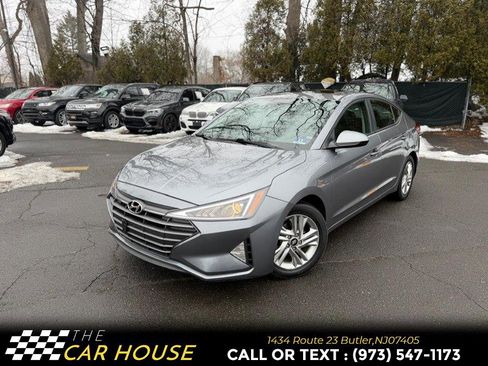 Used 2019 Hyundai Elantra Value Edition w/ Winter Weather Package image 1