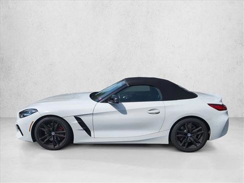 Used 2022 BMW Z4 M40i w/ Premium Package RWD image 10