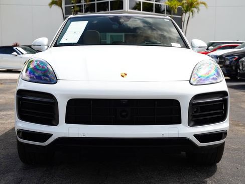 Used 2022 Porsche Cayenne S image 2