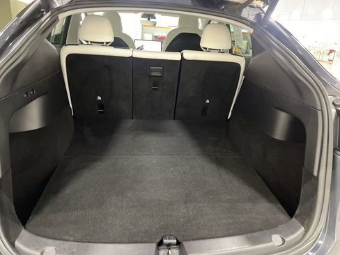 Used 2021 Tesla Model Y Performance image 22