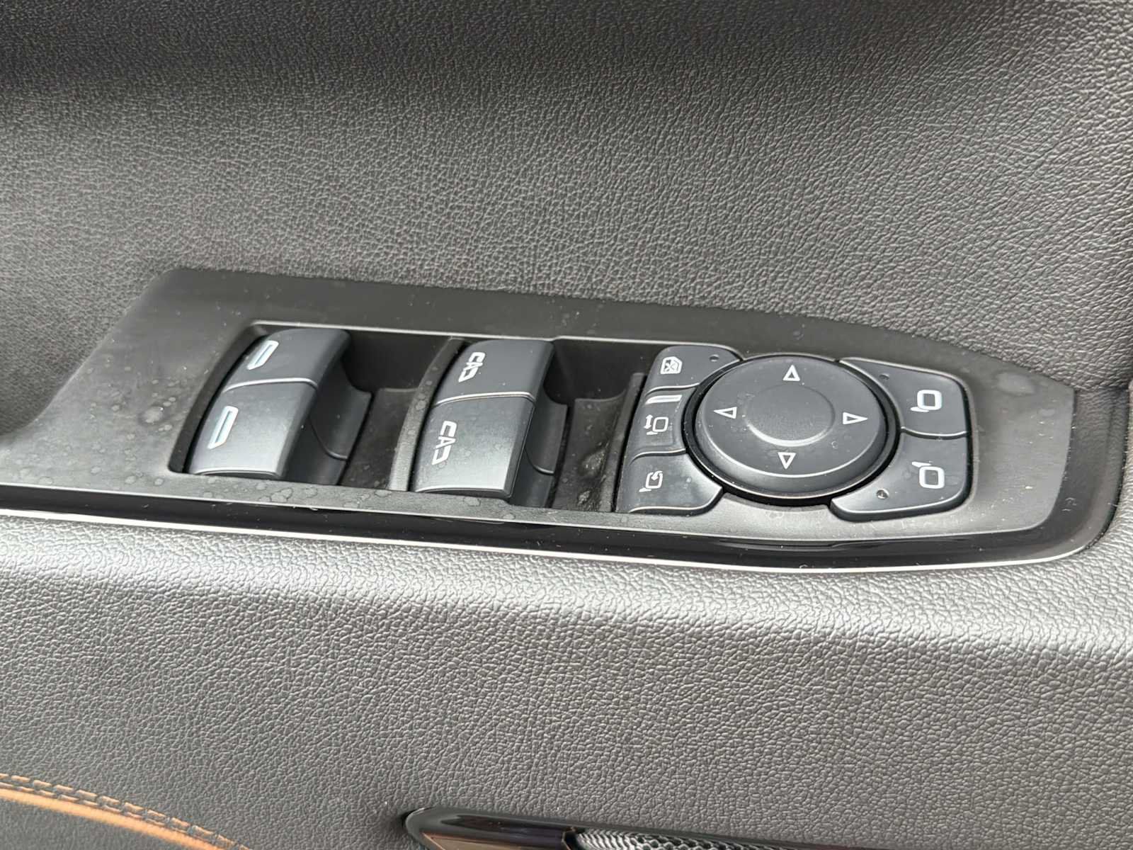 Used 2025 GMC Sierra 2500 AT4 w/ AT4 Premium Plus Package AWD/4WD image 20