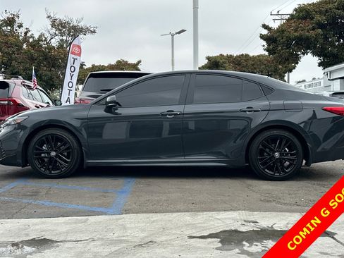 Used 2025 Toyota Camry SE w/ Multimedia Upgrade Package image 7