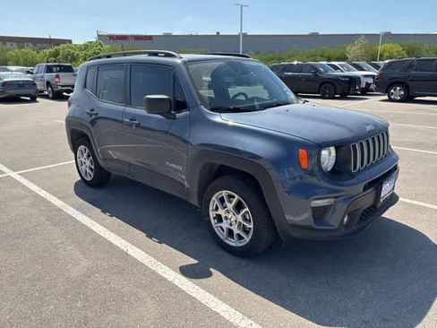 Used 2022 Jeep Renegade Latitude w/ Convenience Group image 7