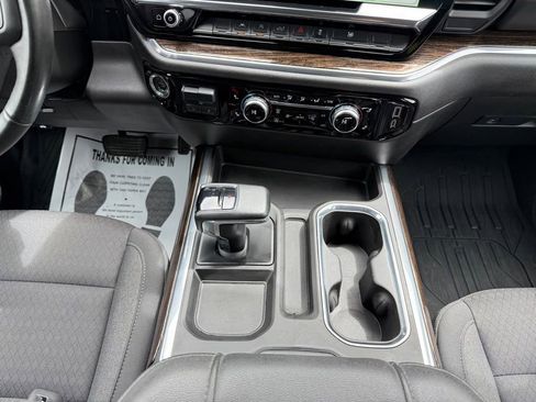 Used 2025 GMC Sierra 1500 Elevation w/ Preferred Package AWD/4WD image 17