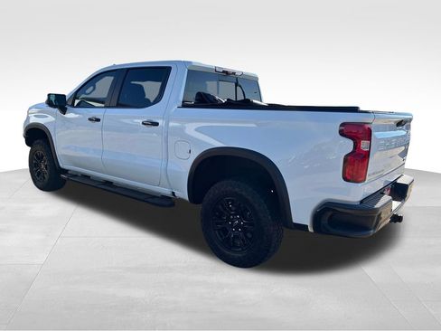 Used 2023 Chevrolet Silverado 1500 ZR2 w/ Technology Package AWD/4WD image 3