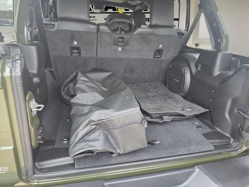 Used 2022 Jeep Wrangler Unlimited Rubicon w/ Xtreme Recon 35" Tire Package image 33