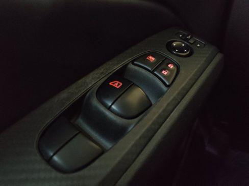 Used 2024 Nissan Altima 2.5 SV FWD image 27