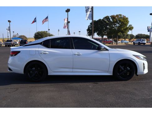 Used 2024 Nissan Sentra SR FWD image 10