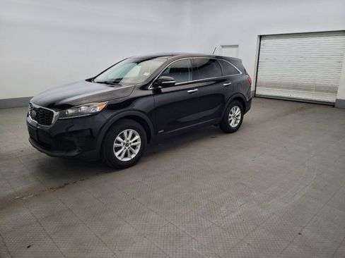 Used 2019 Kia Sorento AWD image 2