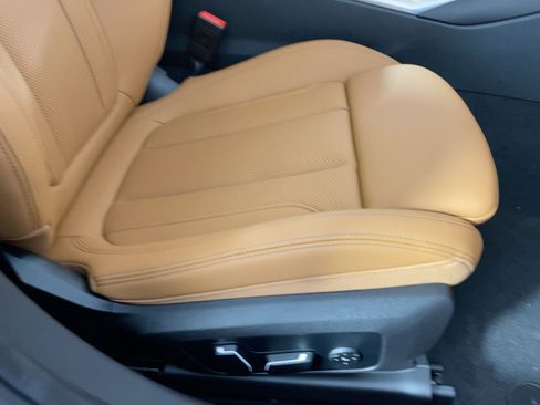 New 2026 BMW 330i xDrive Sedan w/ Premium Package image 32