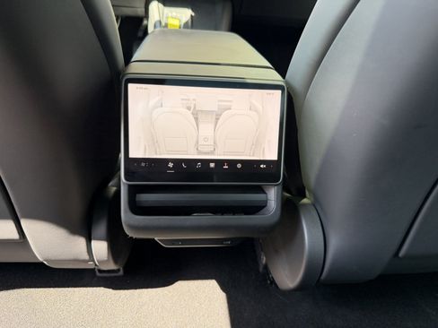 Used 2024 Tesla Model 3 RWD image 39