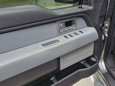 Used 2011 Ford F150 XLT w/ XLT Chrome Pkg RWD image 14