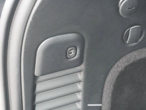 Used 2020 Jeep Grand Cherokee Limited image 10