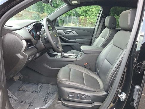 Used 2023 Chevrolet Traverse LT w/ LT Premium Package AWD/4WD image 14