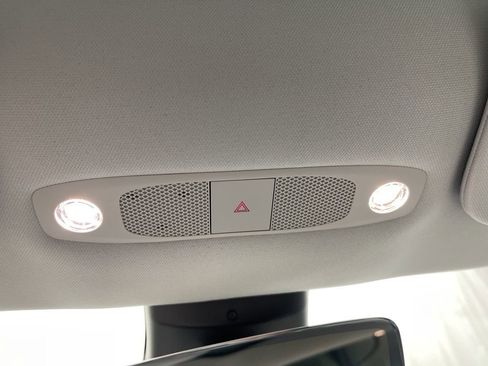 Used 2018 Tesla Model 3 Long Range image 8