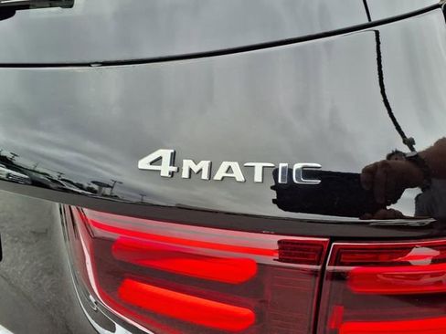 Used 2024 Mercedes-Benz GLB 250 4MATIC image 9