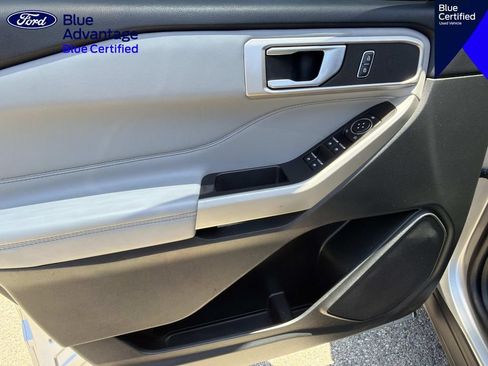 Used 2023 Ford Explorer XLT w/ Equipment Group 202A RWD image 16