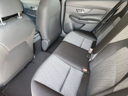 Used 2026 Nissan Sentra SV w/ SV Convenience Package FWD image 22