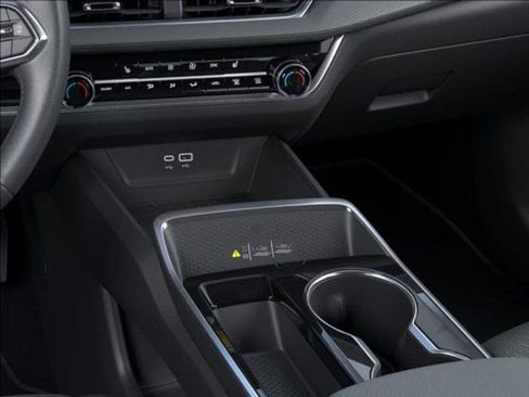 New 2025 Chevrolet Equinox LT w/ Convenience Package II image 23