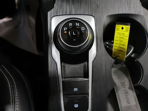 Used 2022 Ford Escape Titanium image 33