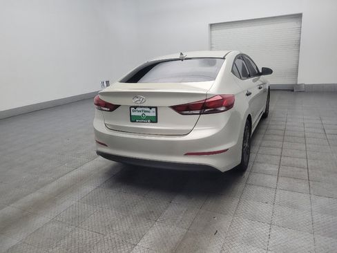 Used 2018 Hyundai Elantra SEL FWD image 9