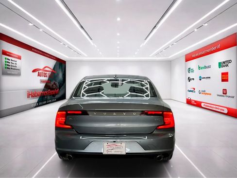 Used 2018 Volvo S90 T5 Momentum w/ Convenience Package image 6
