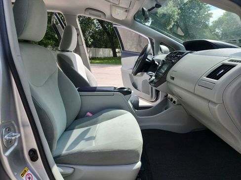 Used 2012 Toyota Prius V Three FWD image 30