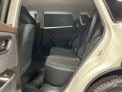 Used 2023 Nissan Rogue S AWD/4WD image 32